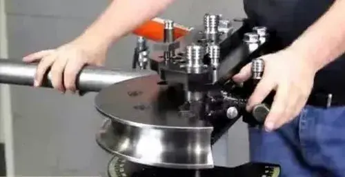 Curvadora de Tubos Precision Pro — Blueprint de Máquina — prévia 4